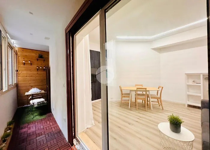 Joma House アパート ナポリ